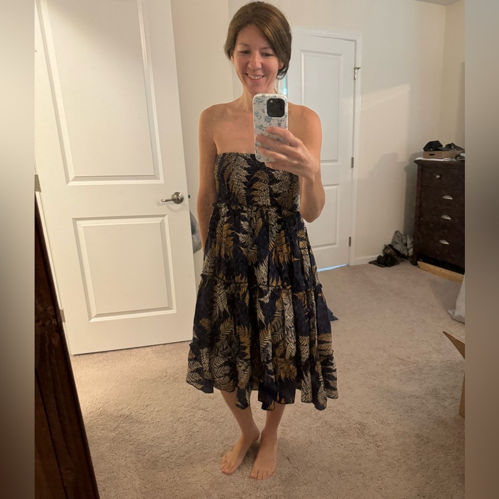 Ee:some Navy floral skirt or dress